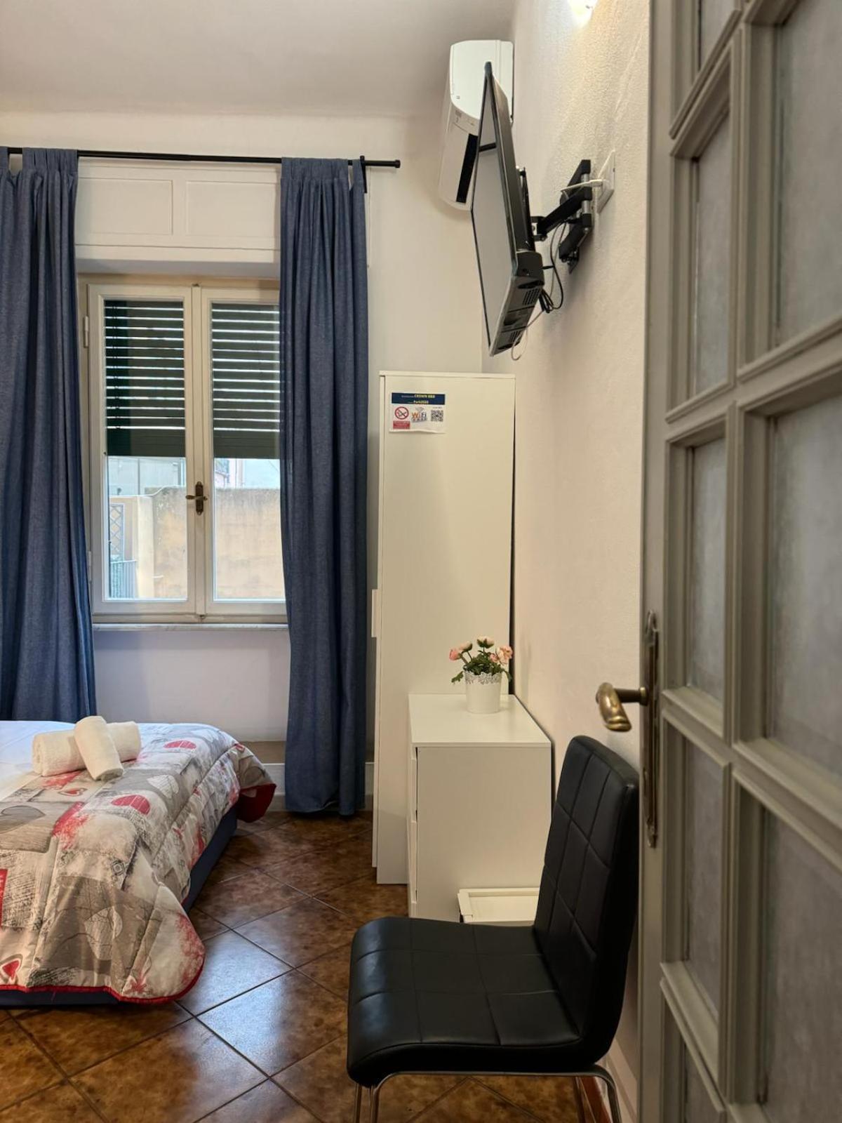 Guest house Crown